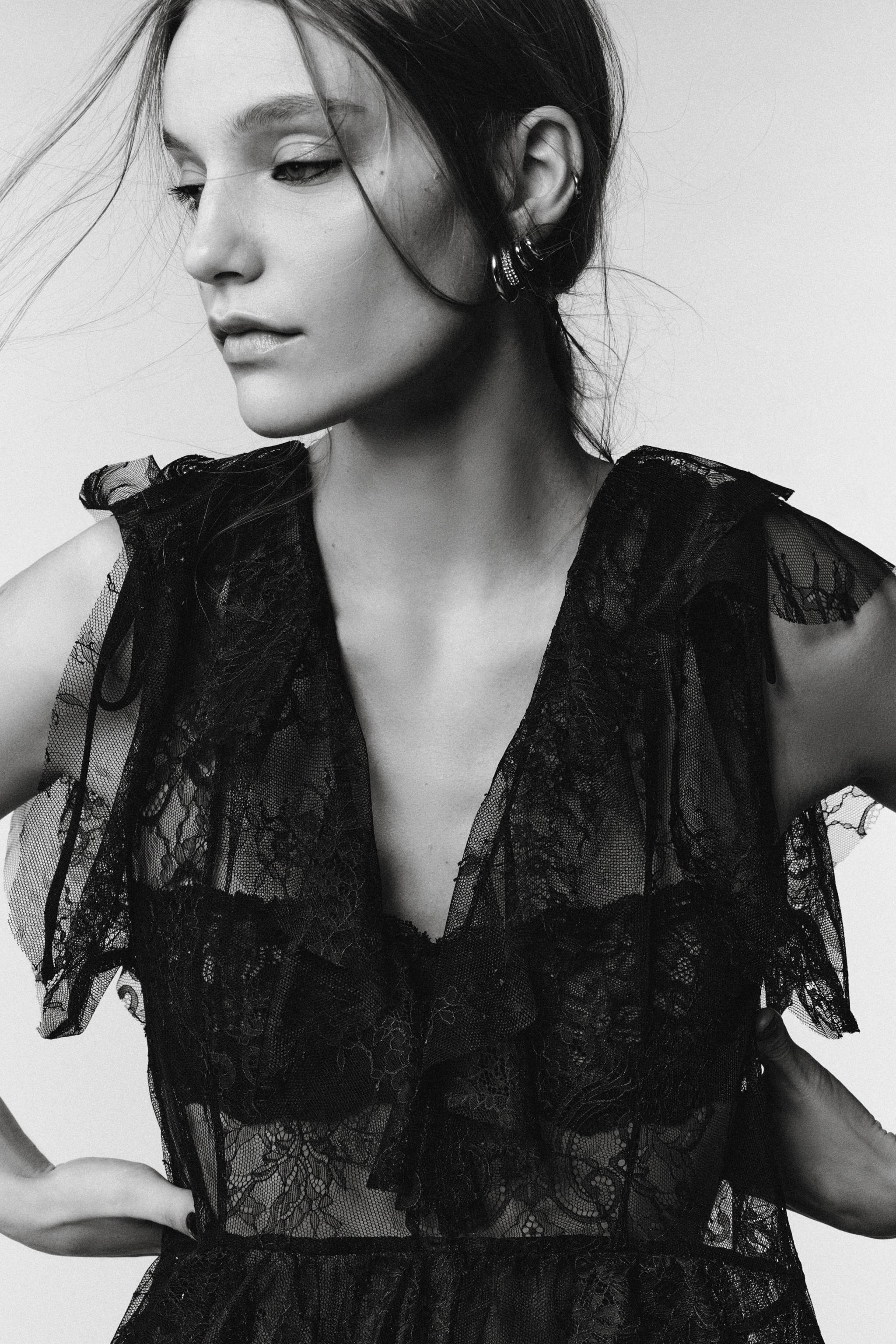 LIMITED EDITION LACE MIDI DRESS